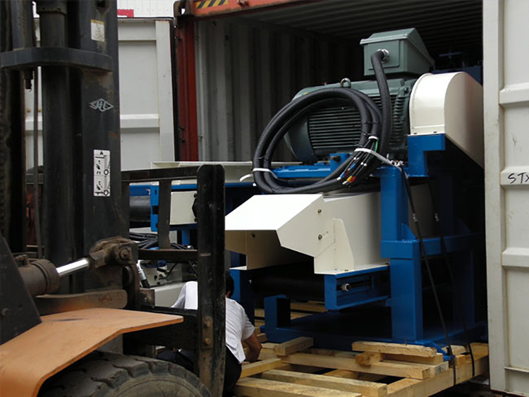 德國大型木材破碎機(jī)發(fā)貨現(xiàn)場(chǎng)